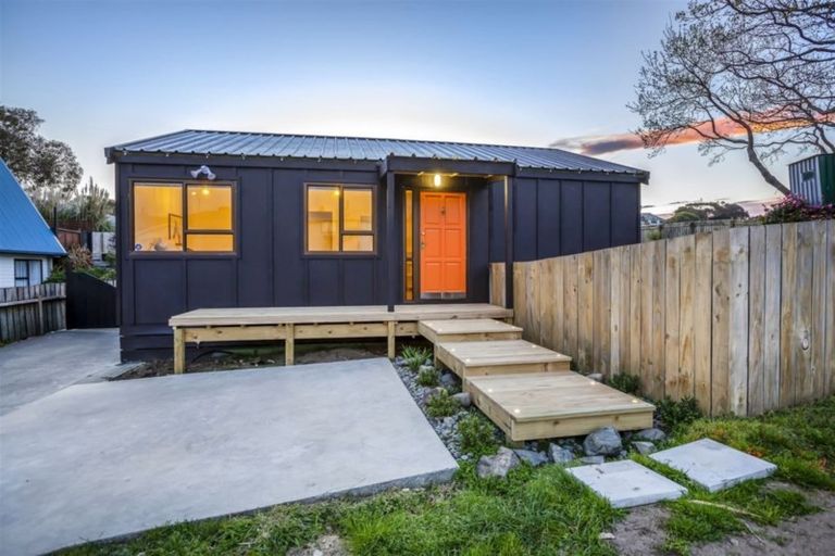 Photo of property in 2 Rainbow Court, Raumati South, Paraparaumu, 5032