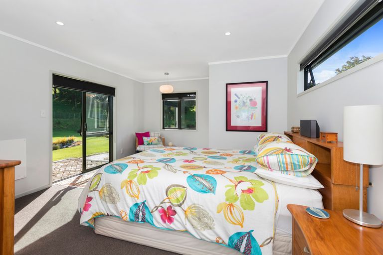 Photo of property in 110 Farmpark Road, Waiuku, 2681