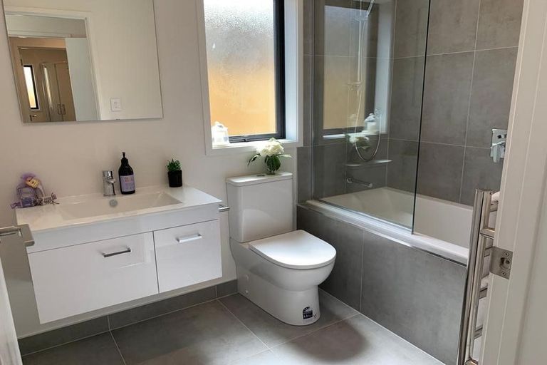 Photo of property in 9 Poutawa Lane, Clarks Beach, 2122