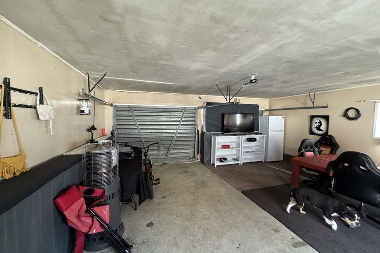 Photo of property in 124 Carnoustie Drive, Wattle Downs, Auckland, 2103