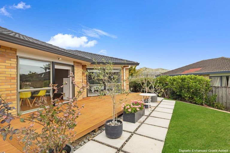 Photo of property in 9 Fleetwood Drive, Henderson, Auckland, 0612
