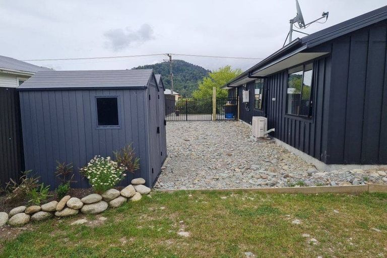 Photo of property in 29 Clifford Street, Blackball, 7804