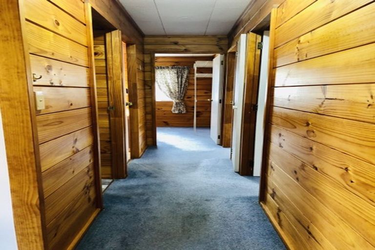 Photo of property in 23 Elizabeth Drive, West Harbour, Auckland, 0618