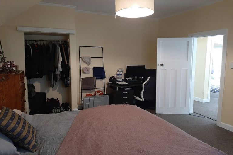 Photo of property in 17 Lower North Terrace, Kelburn, Wellington, 6012