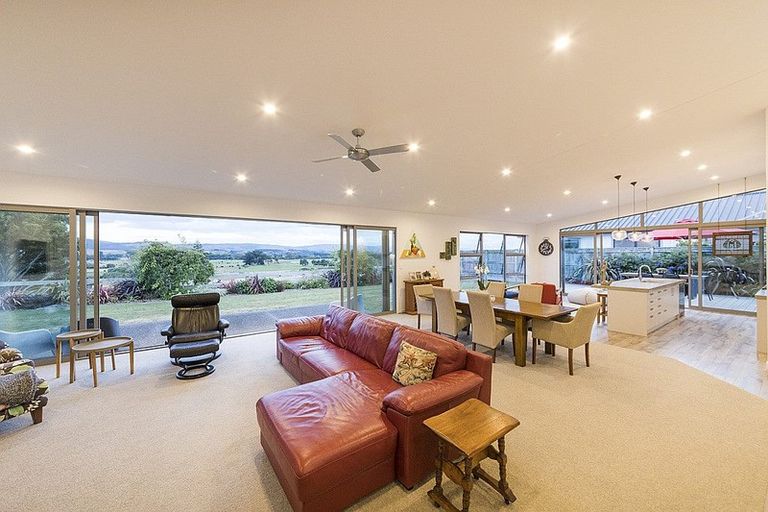 Photo of property in 60 Rodeo Drive, Kelvin Grove, Palmerston North, 4414