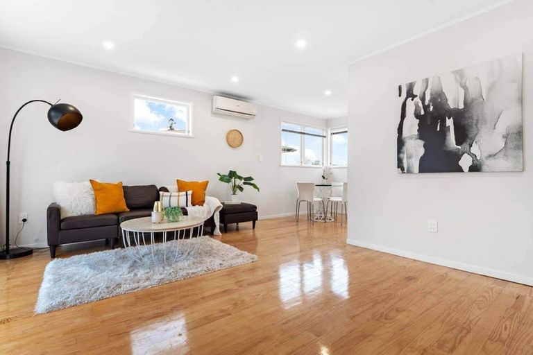 Photo of property in 79 Universal Drive, Henderson, Auckland, 0610