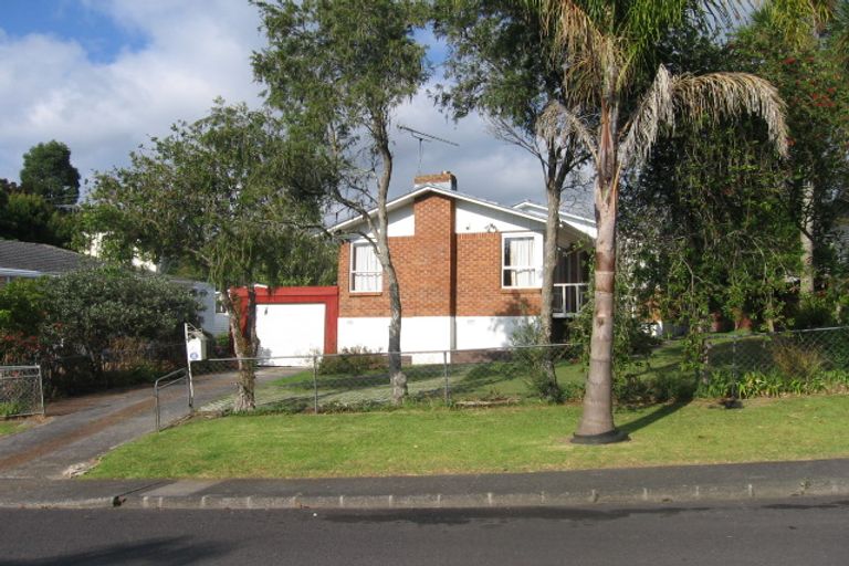 Photo of property in 36 Normanton Street, Glenfield, Auckland, 0629