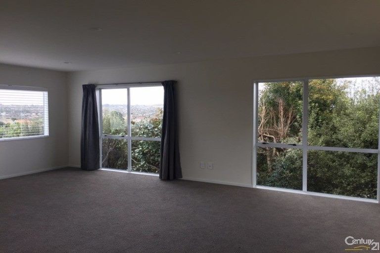 Photo of property in 1/64 Gosford Drive, Botany Downs, Auckland, 2010