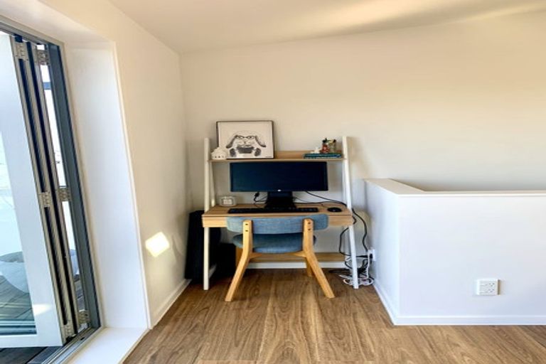 Photo of property in 2/27 Whaui Street, Vogeltown, Wellington, 6021