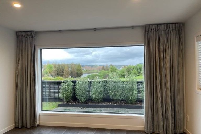 Photo of property in 1 Fender Close, Pyes Pa, Tauranga, 3112