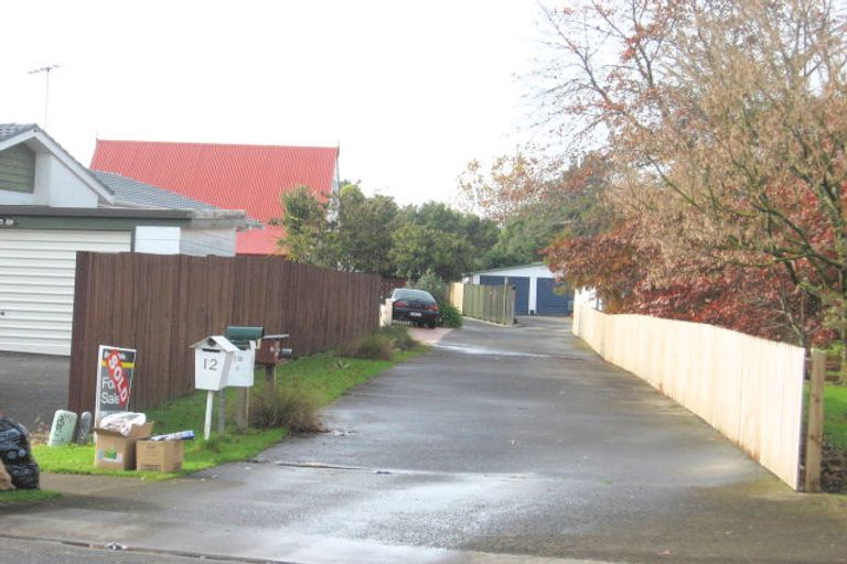 Photo of property in 2/10 Glennandrew Drive, Half Moon Bay, Auckland, 2012