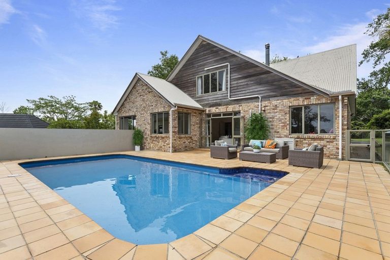 Photo of property in 24 Rame Road, Greenhithe, Auckland, 0632