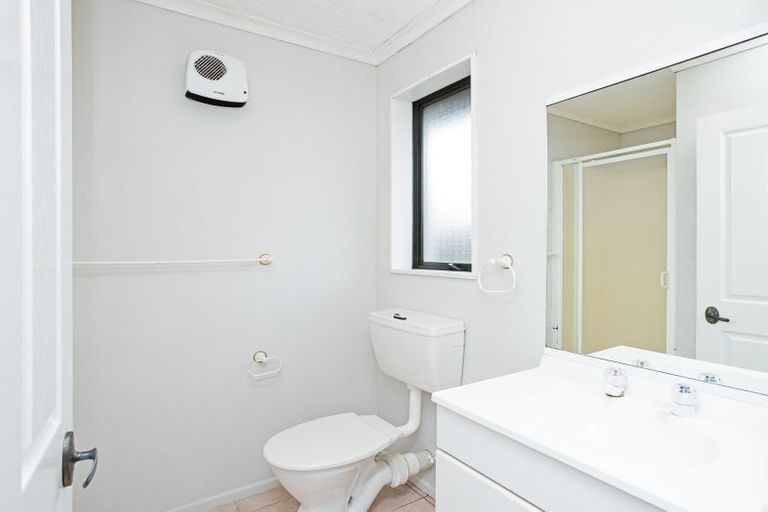 Photo of property in 696 Queens Drive, Waikiwi, Invercargill, 9810