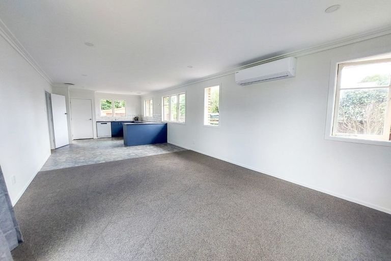 Photo of property in 42 Coleridge Drive, Enderley, Hamilton, 3214