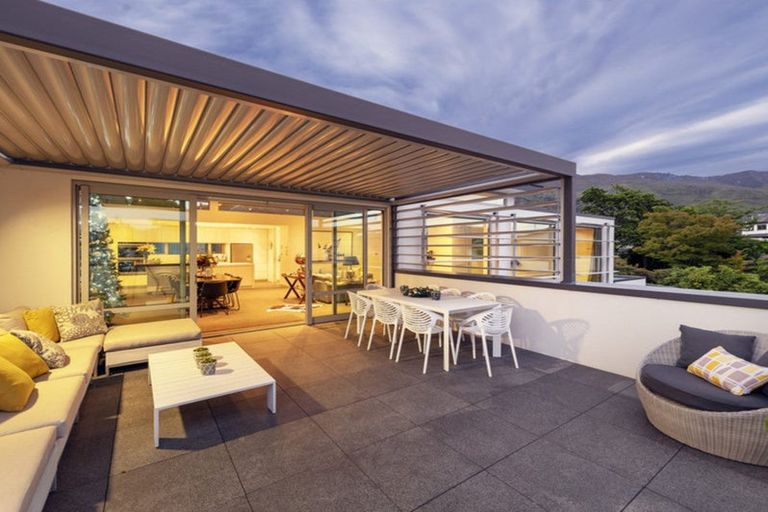 Photo of property in 15 Faulks Terrace, Wanaka, 9305