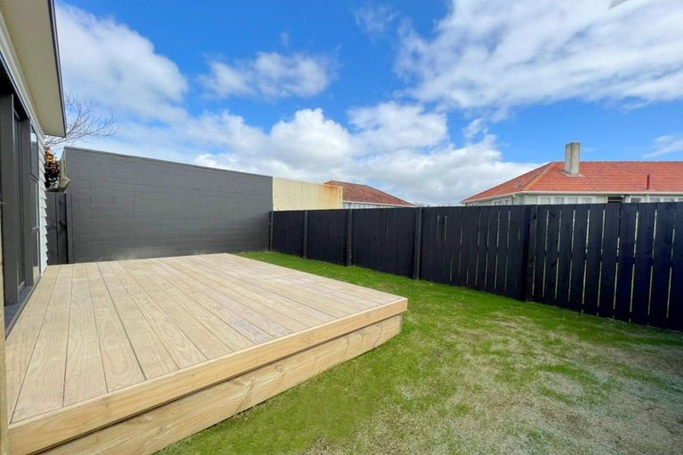 Photo of property in 2/1085 Heaphy Terrace, Hamilton
