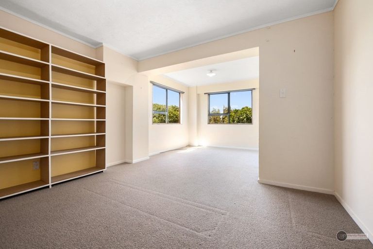 Photo of property in 41 Pekanga Road, Normandale, Lower Hutt, 5010