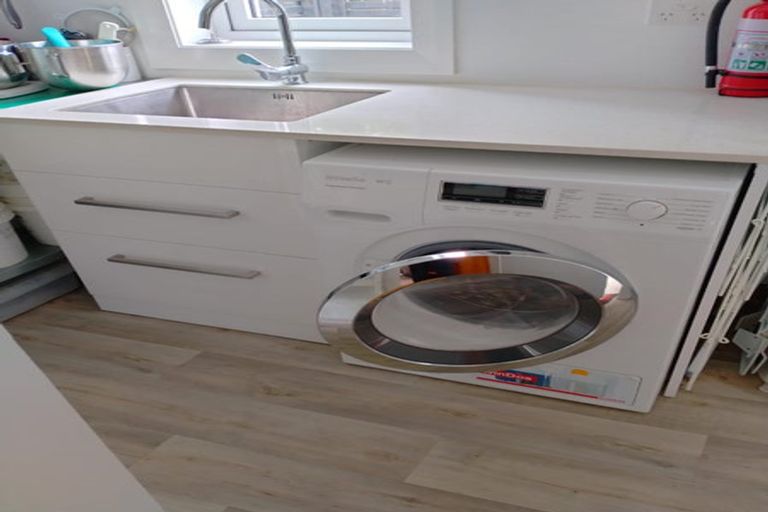 Photo of property in 12 Broadway Avenue, Waikuku Beach, 7473