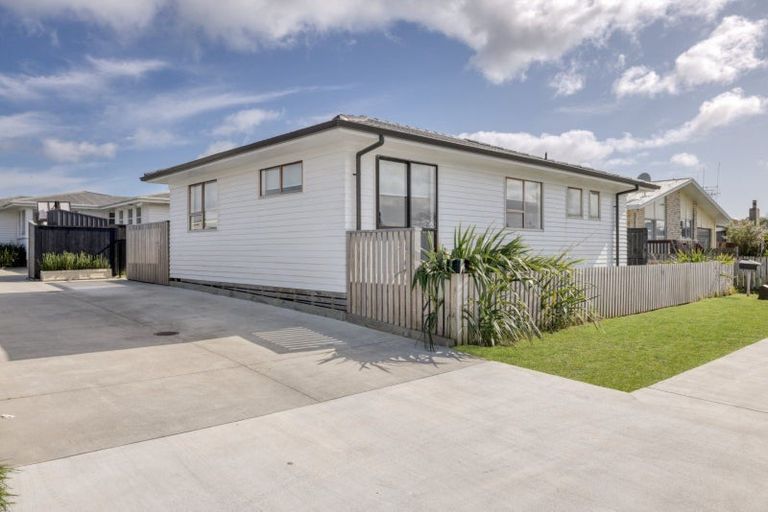 Photo of property in 15a Gobray Crescent, Mount Maunganui, 3116