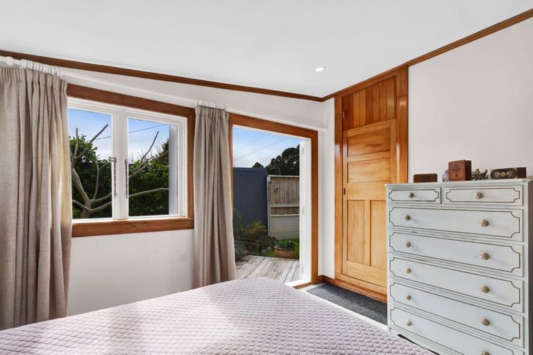 Photo of property in 210a Tukapa Street, Westown, New Plymouth, 4310