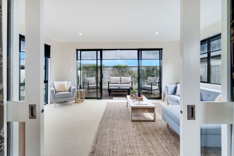 Photo of property in 22 Coachmans Road, Prebbleton, 7604