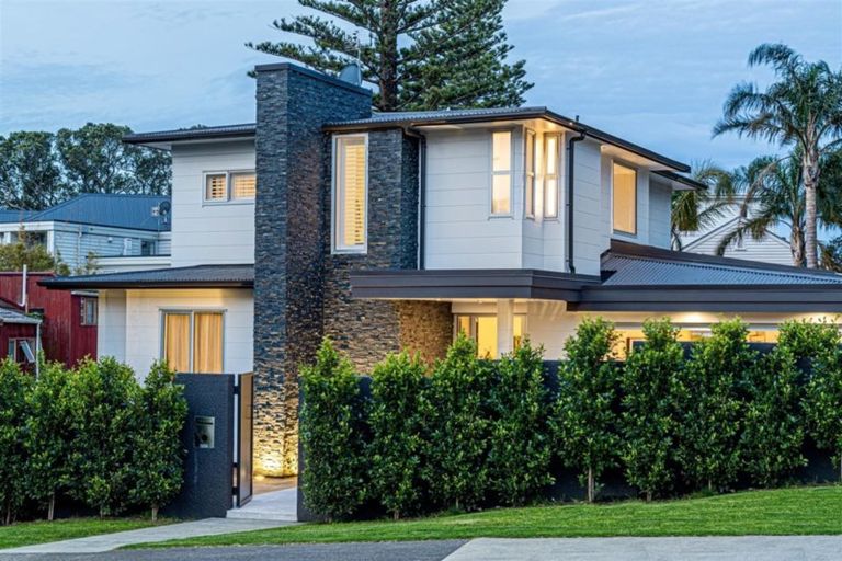 Photo of property in 41a Clifton Road, Hauraki, Auckland, 0622