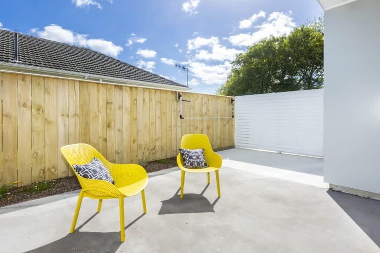 Photo of property in 44d Pine Avenue, Upper Hutt Central, Upper Hutt, 5018