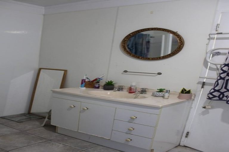 Photo of property in 8a Fordham Street, Beach Haven, Auckland, 0626