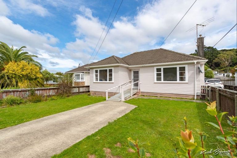 Photo of property in 37 Hyde Street, Wainuiomata, Lower Hutt, 5014
