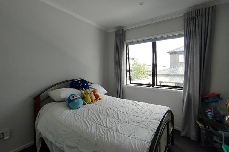 Photo of property in 4 Nohoanga Road, Karaka, Papakura, 2113