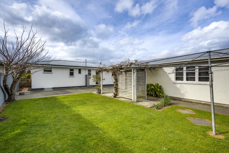 Photo of property in 17 Hinton Road, Taradale, Napier, 4112