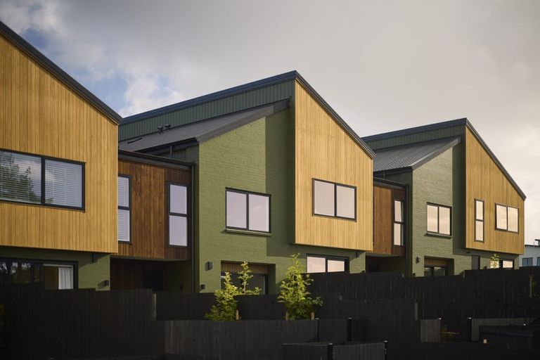 Photo of property in 9 Golden Fall Road, Hobsonville, 0616