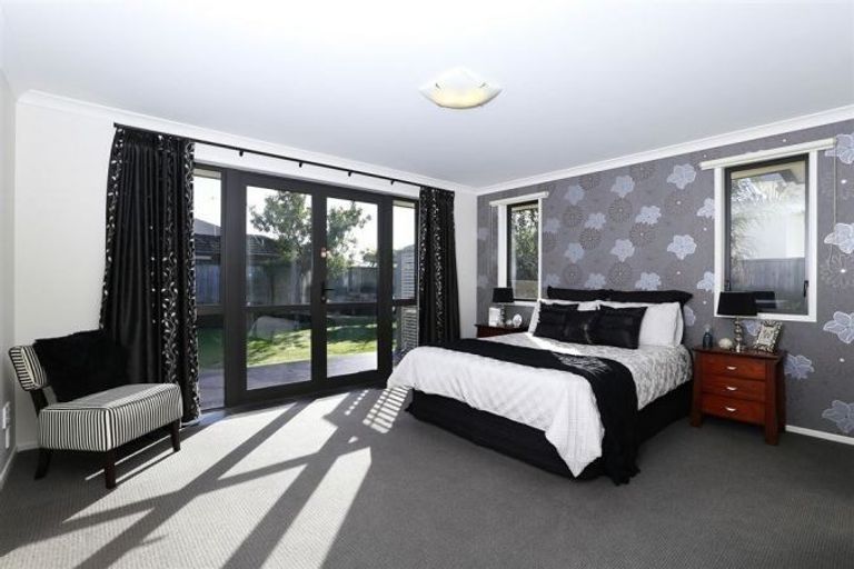 Photo of property in 12 Satchmo Place, Rototuna North, Hamilton, 3210