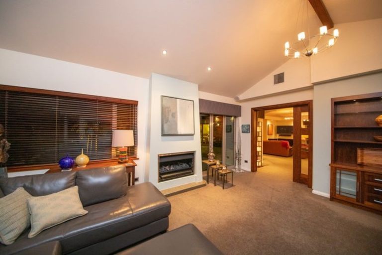 Photo of property in 16 Ihaka Street, Hokowhitu, Palmerston North, 4410