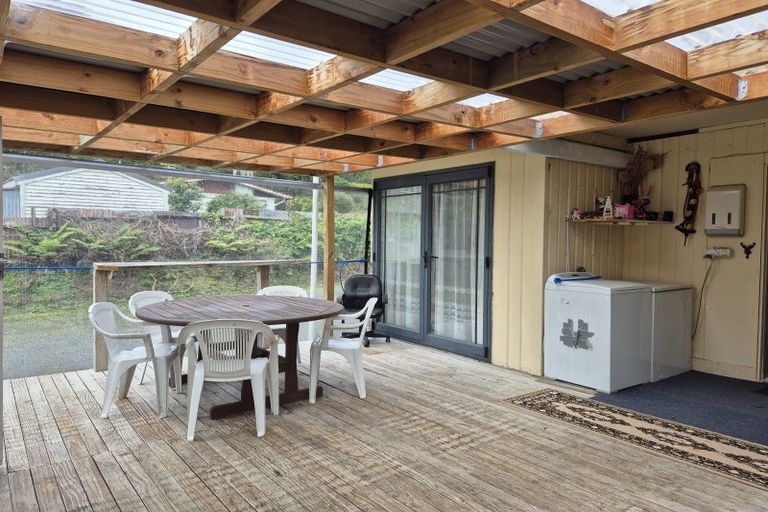 Photo of property in 395 Edward Street, Coromandel, 3506