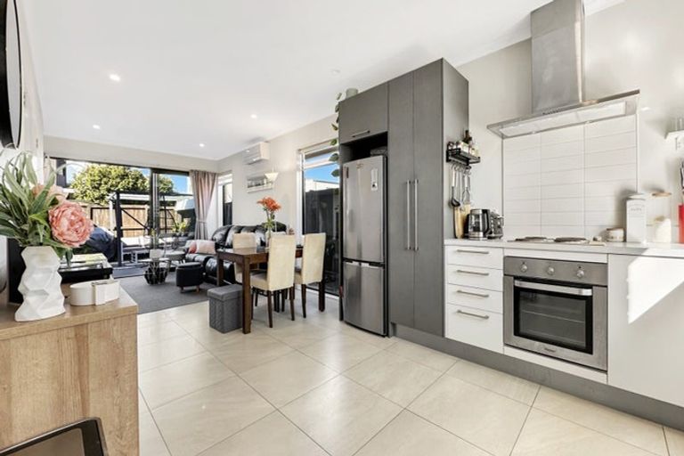 Photo of property in 21 Wallace Road, Hobsonville, Auckland, 0616