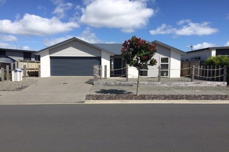 Photo of property in 128 Coast Boulevard, Papamoa Beach, Papamoa, 3118