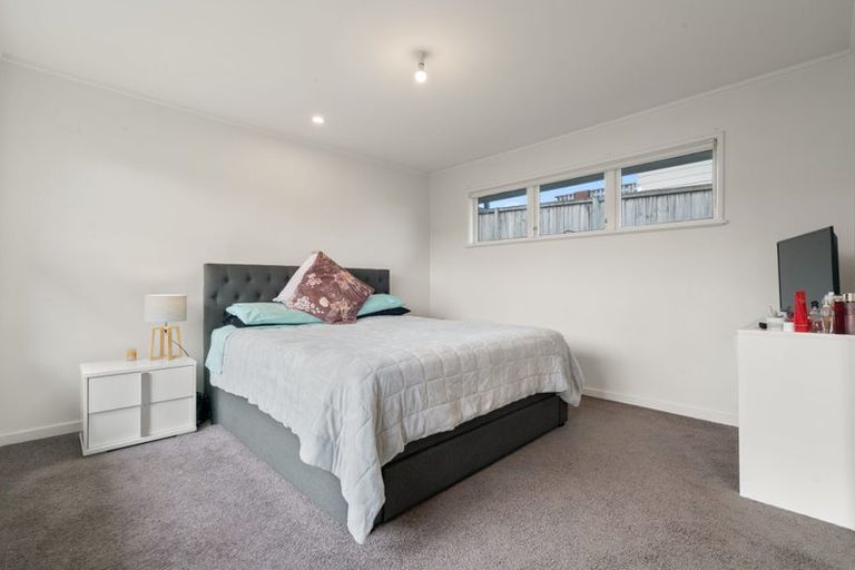 Photo of property in 1/35 Orams Road, Hillpark, Auckland, 2102