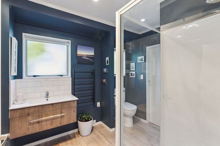 Photo of property in 22a Kapiti Road, Paraparaumu, 5032