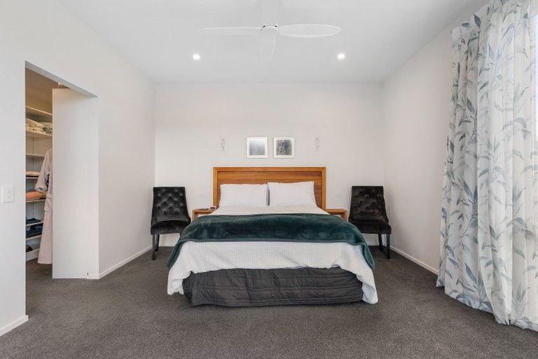 Photo of property in 121 Charleston Avenue, Whangamata, 3620