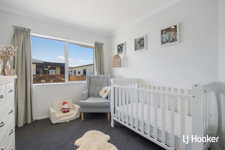 Photo of property in 8 Sandy Place, Waihi Beach, 3611