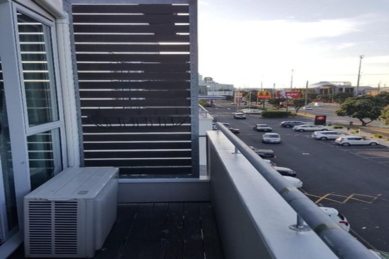 Photo of property in 7a/8 Quay Street, Auckland Central, Auckland, 1010