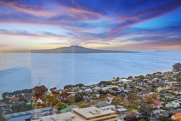 Photo of property in Sentinel Apartments, 2403/3 Northcroft Street, Takapuna, Auckland, 0622