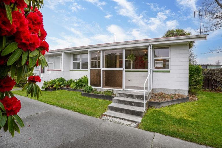 Photo of property in 1/64 Osborne Street, Waltham, Christchurch, 8011