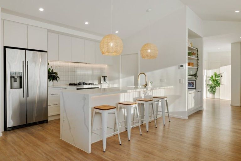 Photo of property in 4 Kuakua Close, Papamoa Beach, Papamoa, 3118