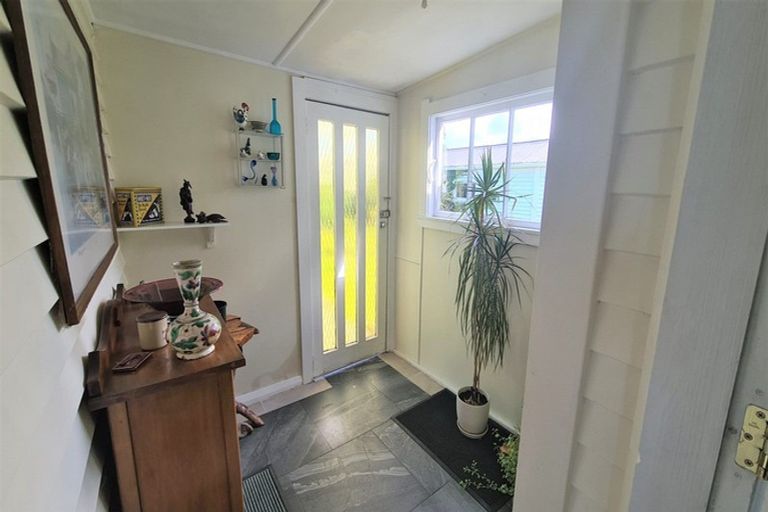 Photo of property in 147 Tasman Street, Opunake, 4616