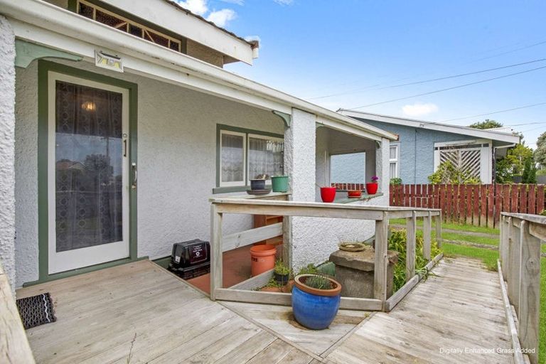 Photo of property in 94 Cornfoot Street, Castlecliff, Whanganui, 4501