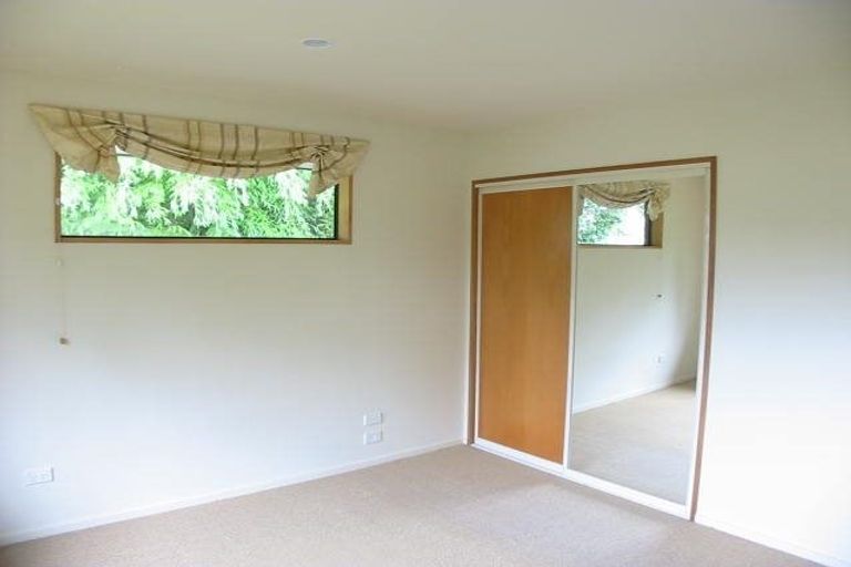 Photo of property in 2 Kydd Lane, Hornby, Christchurch, 8042