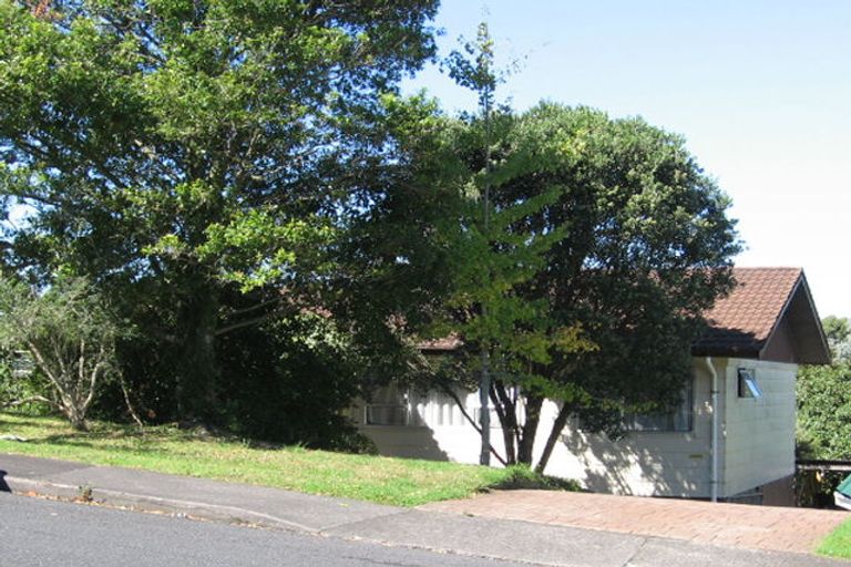 Photo of property in 12 Oreil Avenue, West Harbour, Auckland, 0618