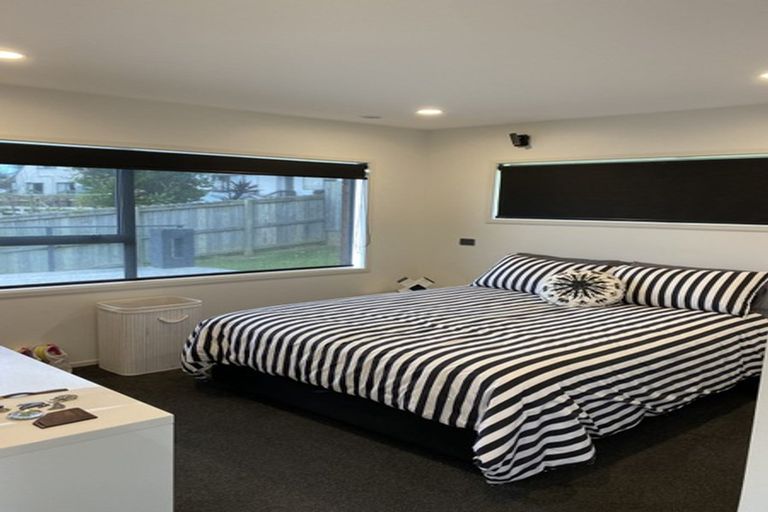 Photo of property in 2/97 Moore Street, Hillcrest, Auckland, 0627